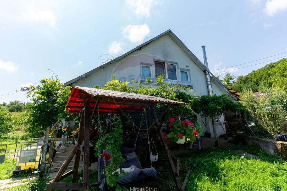 Casa / Vila cu 10 camere amplasate in 2 corpuri de cladire de vanzare - 34