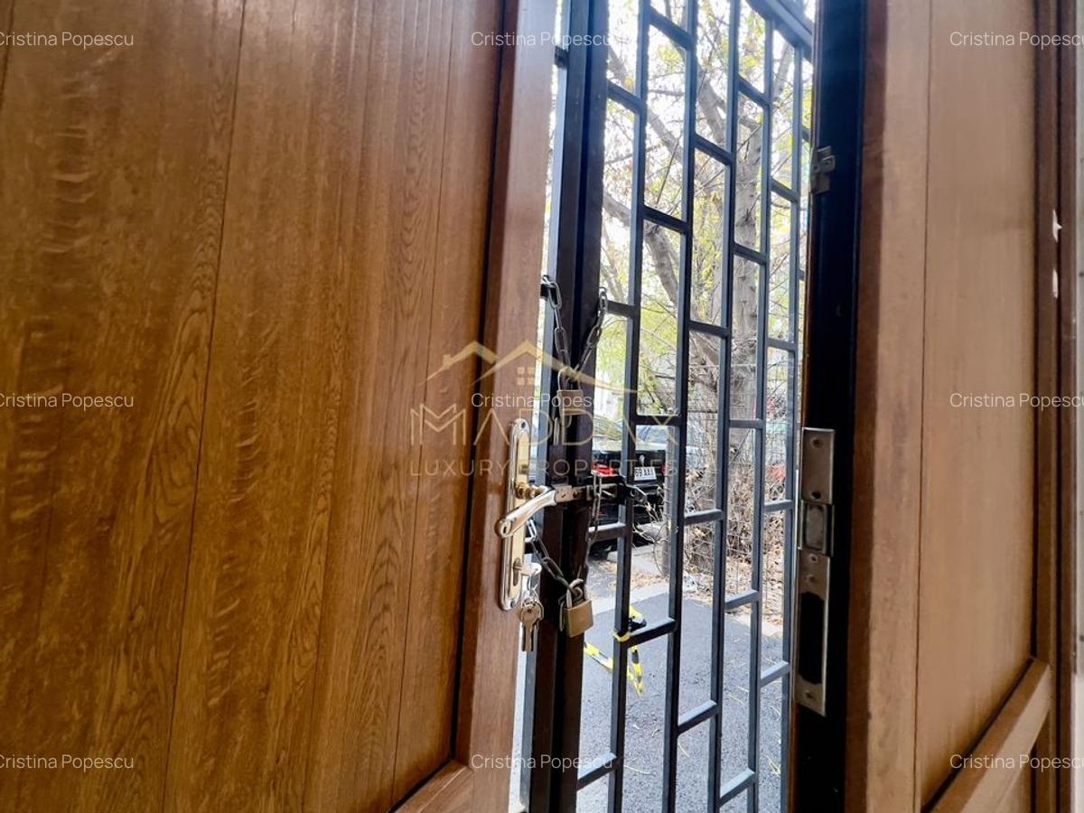 Spatiu Comercial Stradal de Inchiriat | Vanzare | 240mp - 21