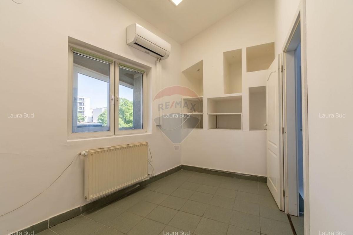 Casa cu 12 camere de inchiriat, Str. Traian - 19