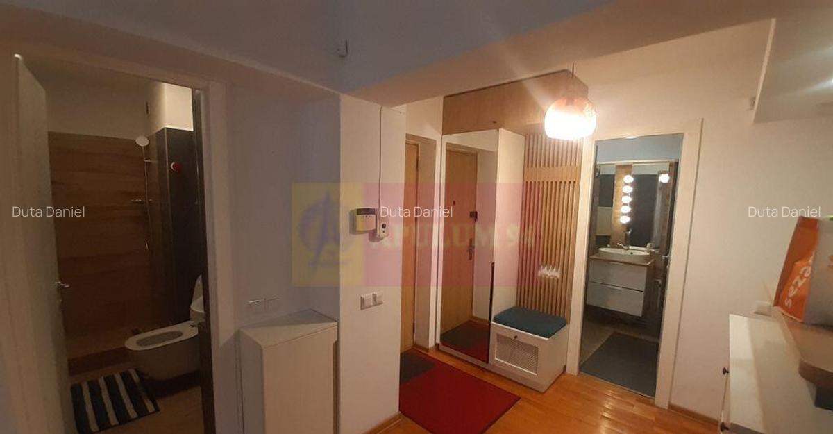 Apartament Ultracentral Pia?a Romana Etajul 1 - 5