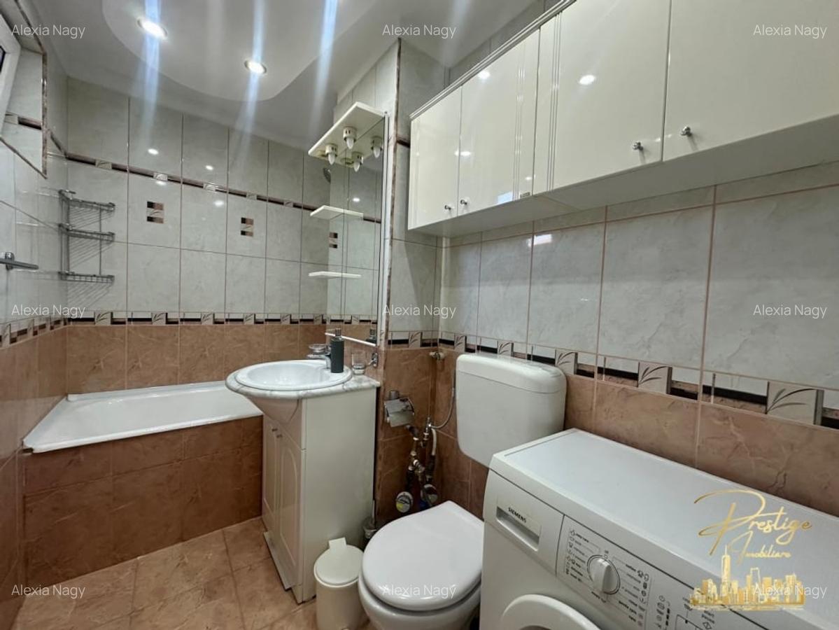 Apartament cu 3 camere de inchiriat pe str.Sovata -zona Decebal - 15