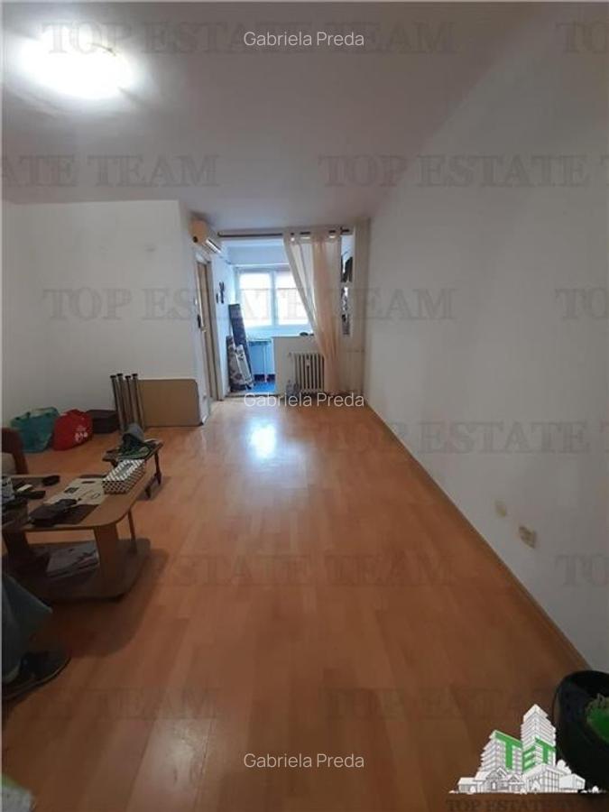 Bd Basarabiei -Parcul National- Vanzare  Garsoniera in bloc  Anvelopat-Libera - 5