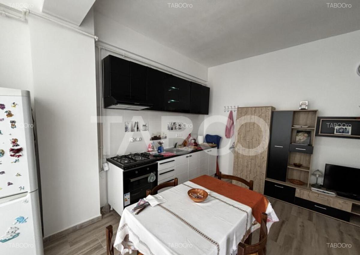 Apartament de vanzare 2 camere prima afisare zona Doamna Sta - 2