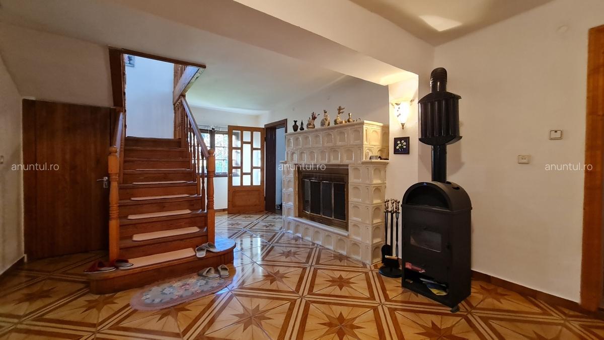 Casa langa padure si livada, zona linistita aproape de Targoviste - 6