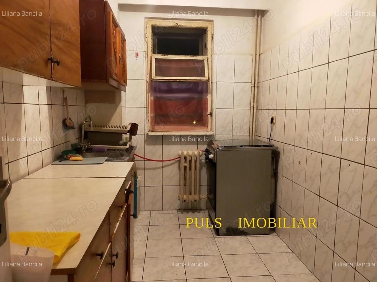 Tomis Nord - Cire?ica: Apartament 3 camere,doua holuri, etaj 3, mobilat,intre?inut - 6