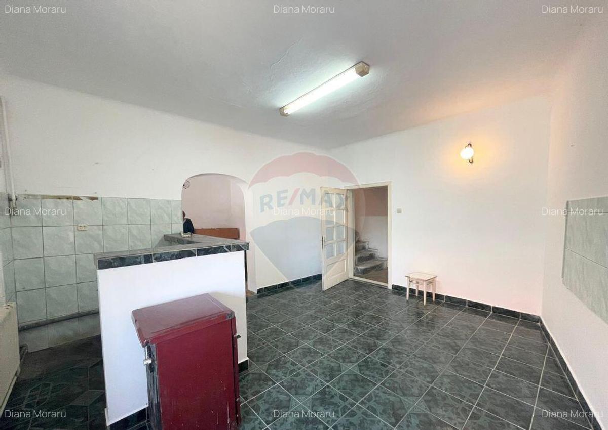Casa cu 3 camere de vanzare in zona centrala comison 0% - 18