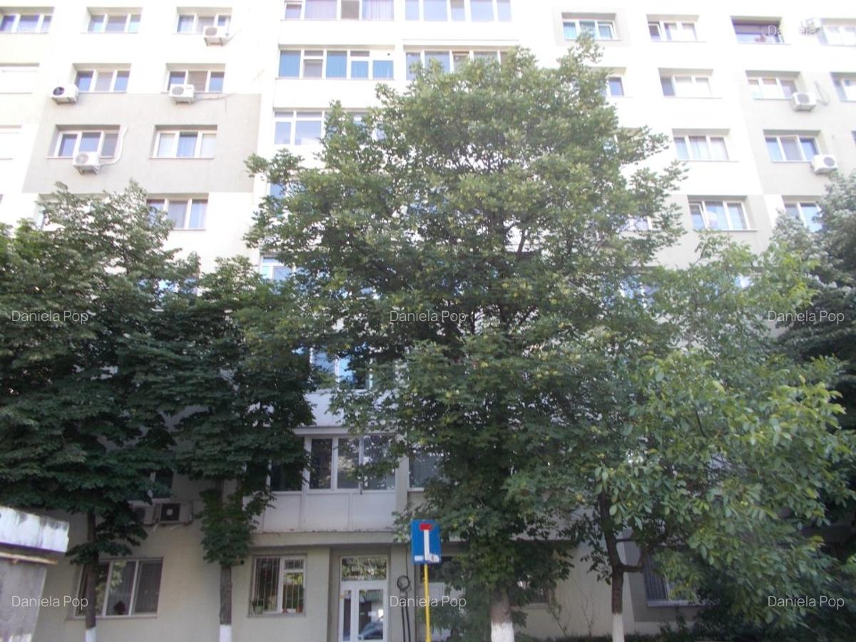 Apartament cu 3 camere decomandat în Grivița - 4