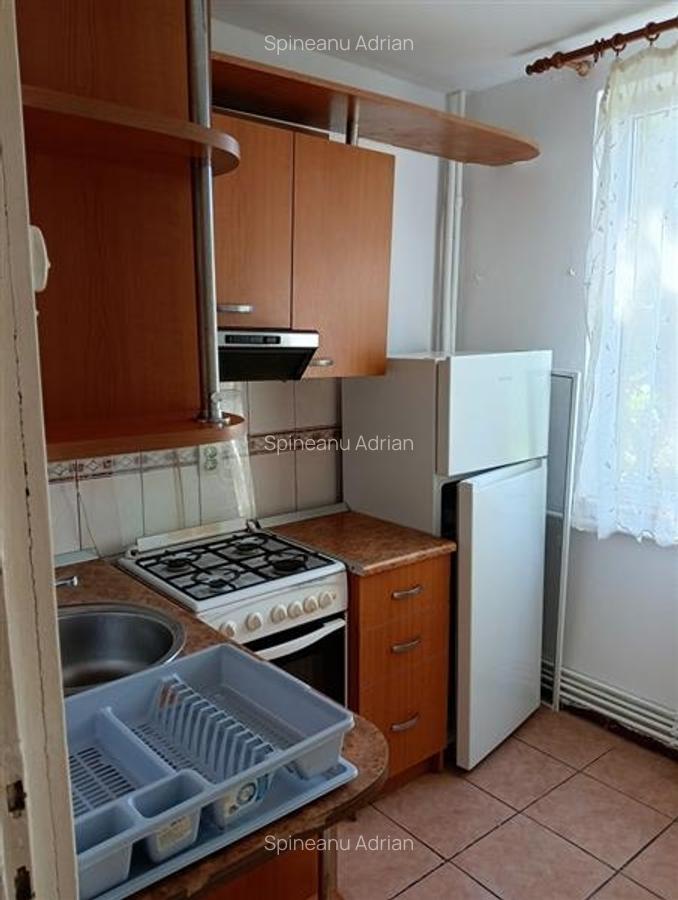 3 camere   decomandat Girocului - Judetean - 5