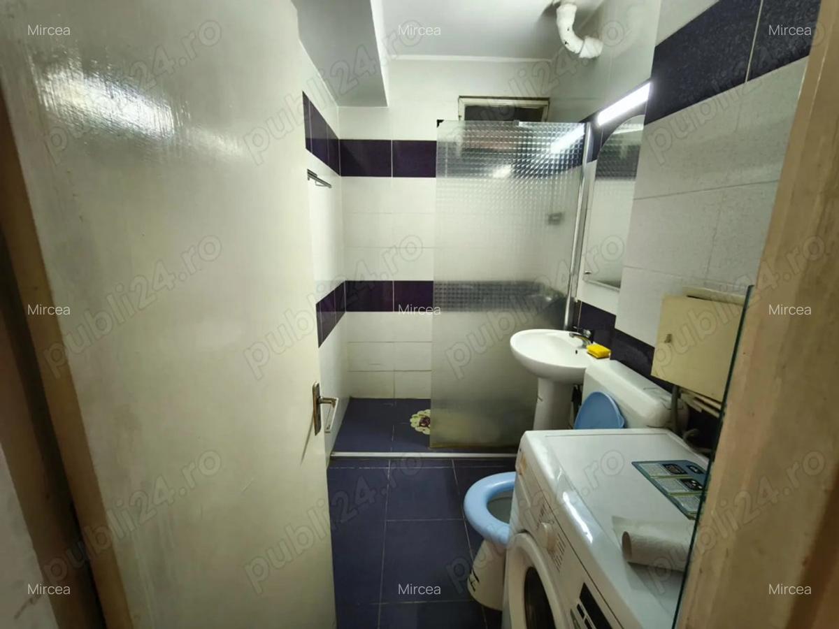 Inchiriez apartament 2 camere ultracentral in zona Patria - 5
