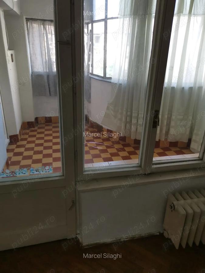De vanzare apartament 3 camere decomandat, B-dul Dacia, Oradea - 8