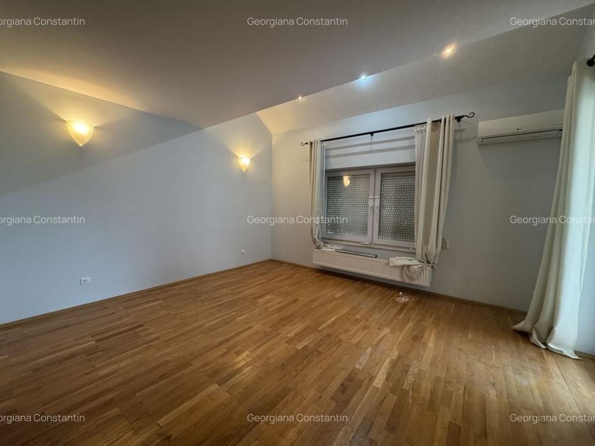 Vila renovata in complex rezidential, piscina comuna si parcare - 10