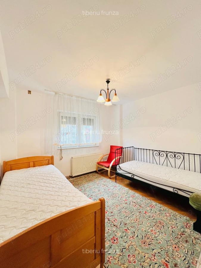 Apartament 4 camere et.2 Strada Vanatorilor - 2