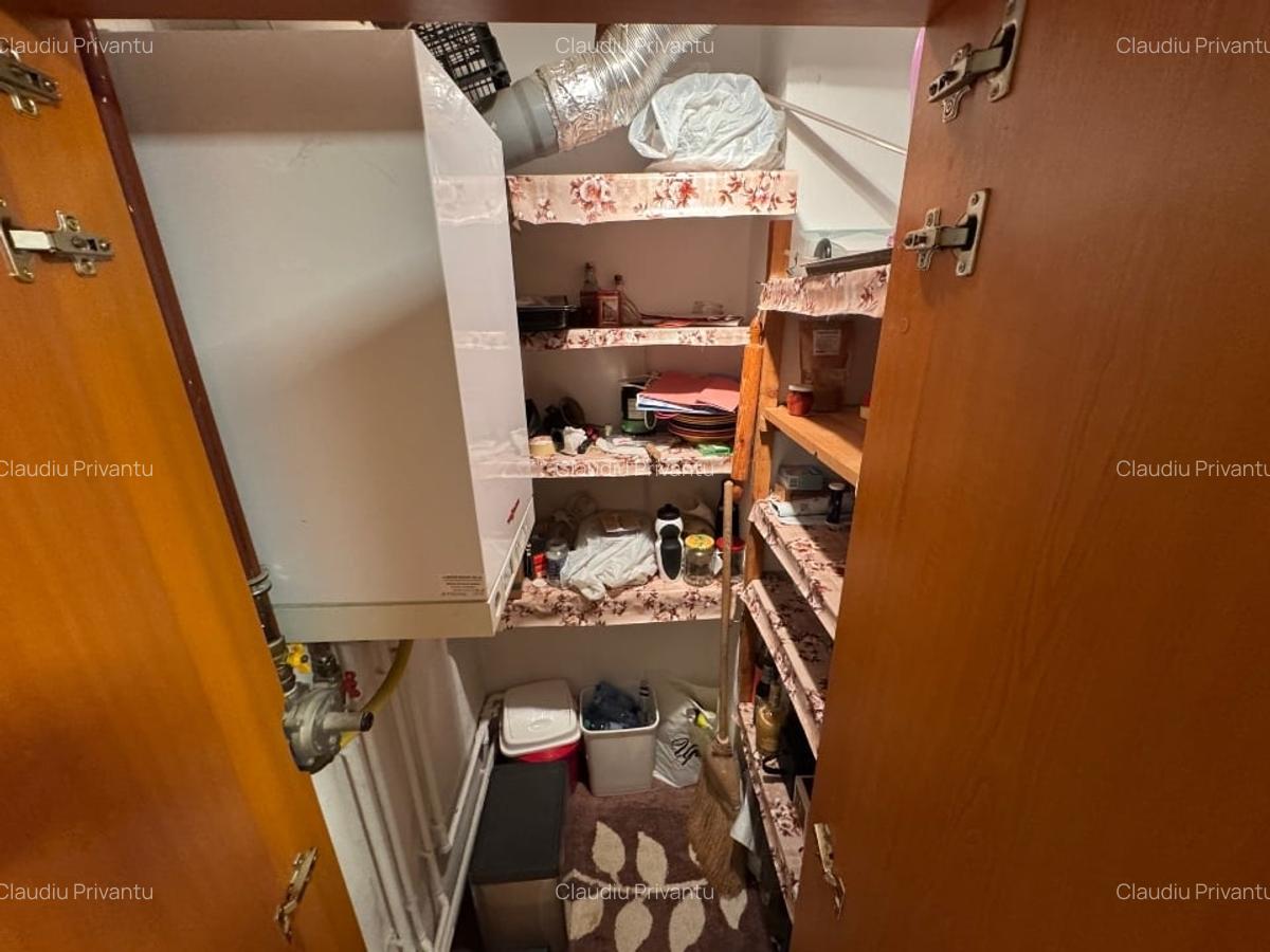 Apartament cu 2 camere, decomandat - zona Lipovei - 10 Apartament cu 2 camere, decomandat - zona Lipovei - 10