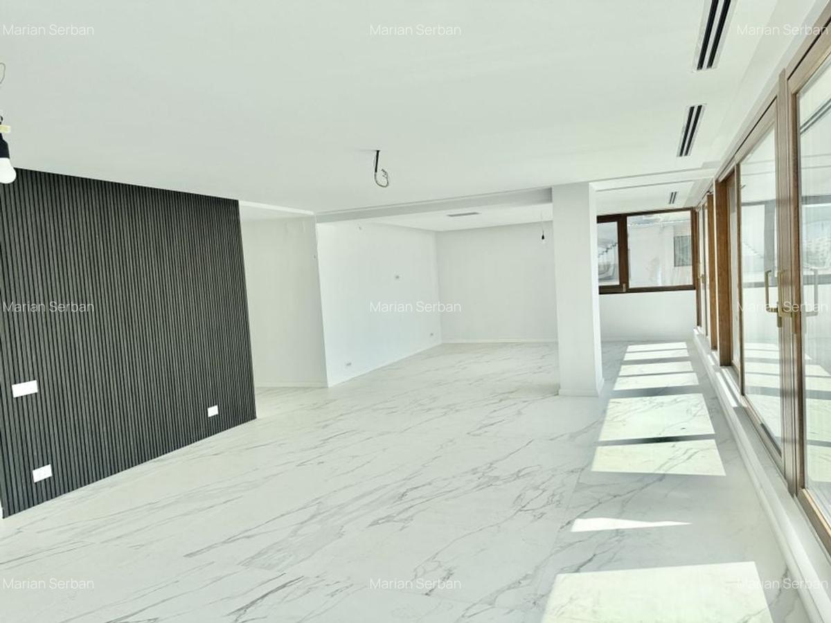 Apartament cu 4 camere decomandat în Central - 5