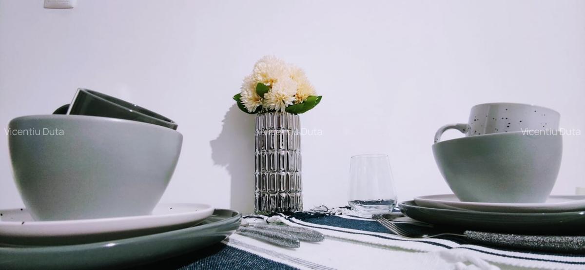 VAND APARTAMENT  DOUA CAMERE CU INTRĂRI SEPARATE - 1