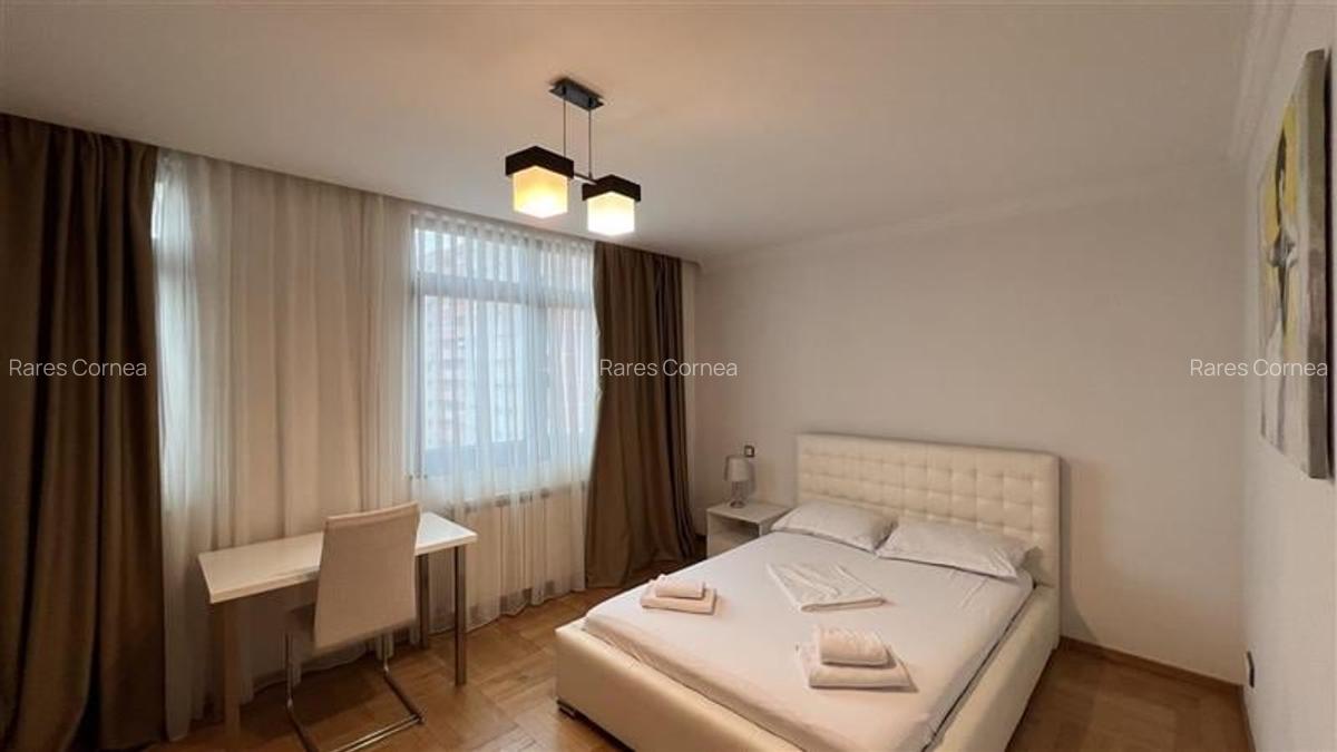 Inchiriere apartament 3 camere modern bloc nou, terasa 70 mp, Central- zona Plat - 12