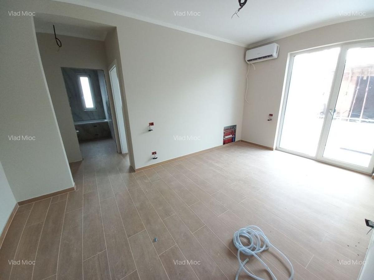 Apartament cu 2 camere decomandat în Girocului - 2