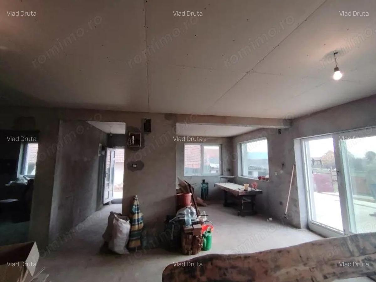 Casa de vanzare in Tarian - 6
