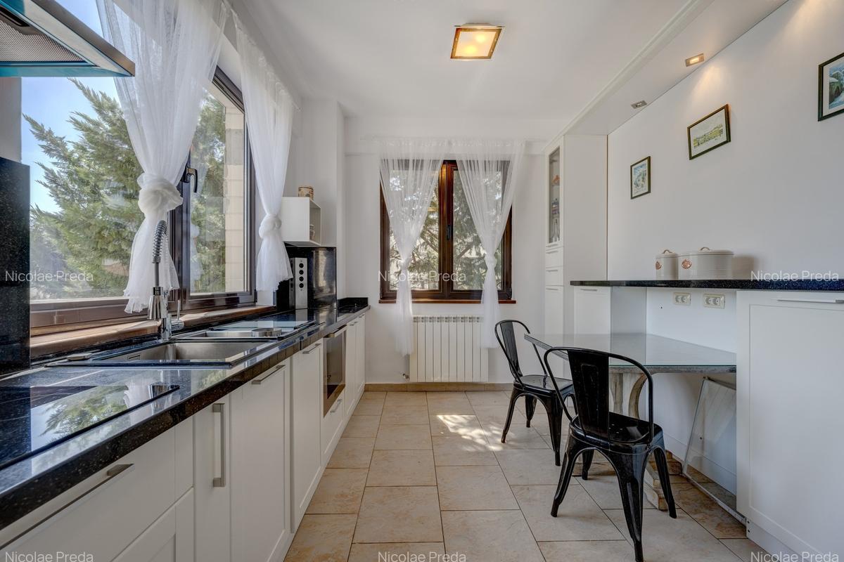 Modern 3 bedroom apartment near British School. FIRST RENTAL. - 3