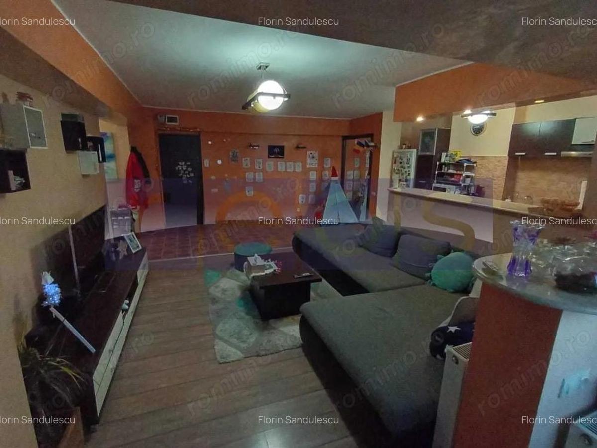 DE VANZARE APARTAMENT 3 CAMERE 84 GORJULUI | DECOMANDAT | METROU - 3