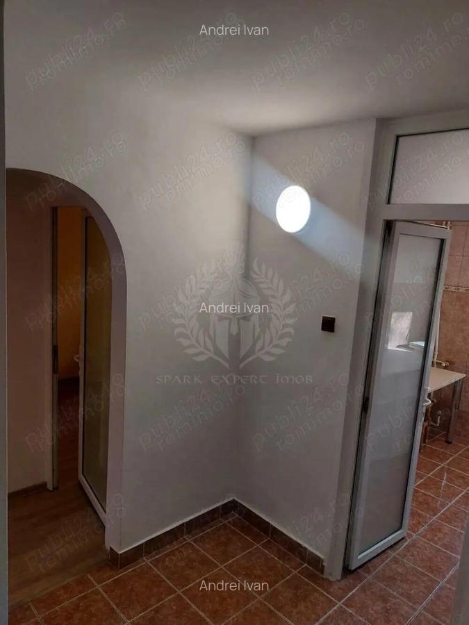 2 camre zona 9 Mai - 5