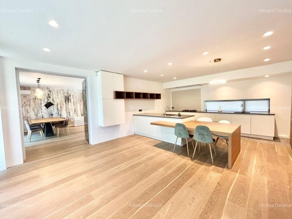 Villa with modern architecture, heated pool, 1000sqm yard, Iancu Nicolae area - 3