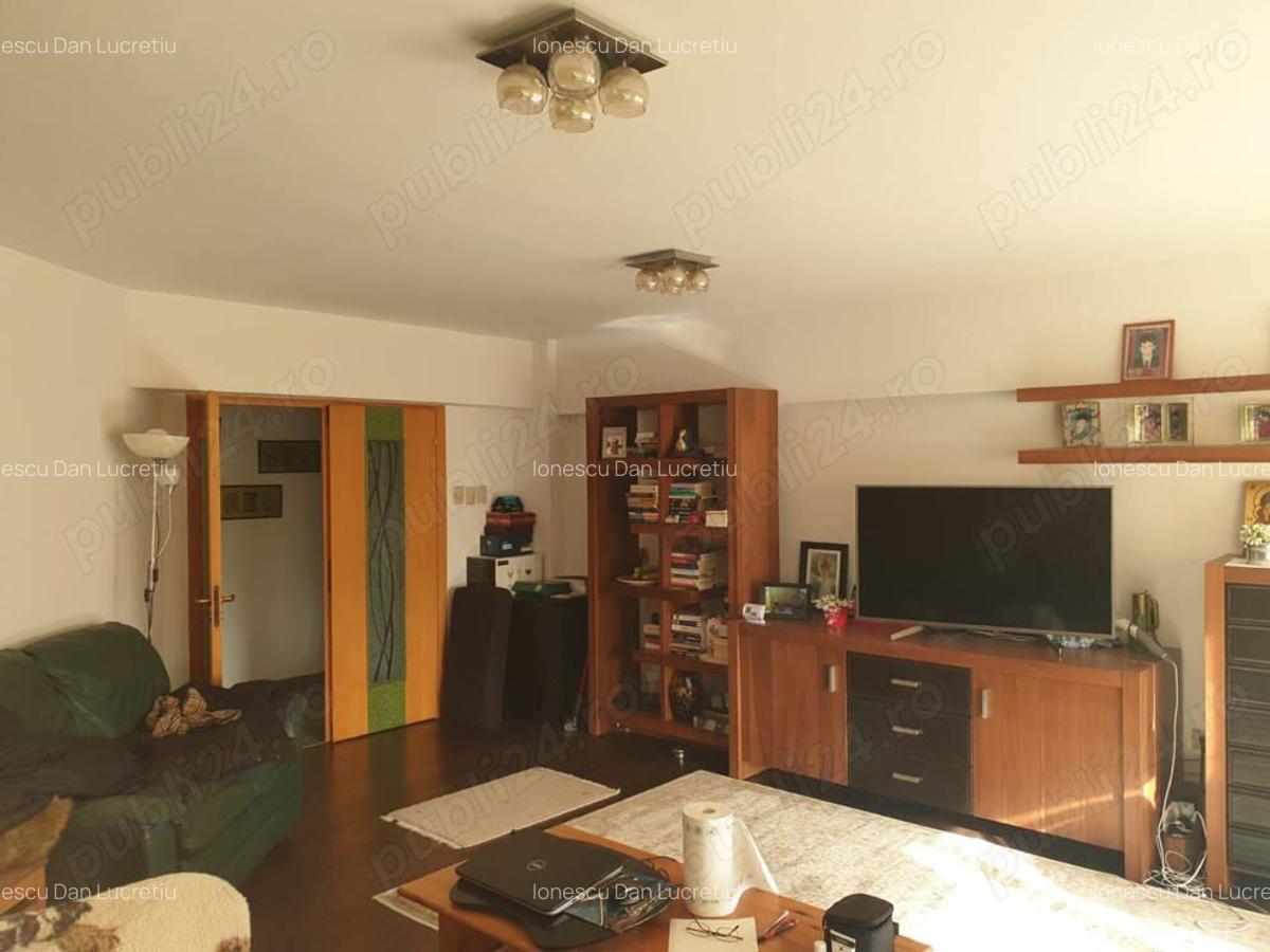 Apartament de vanzare - 2