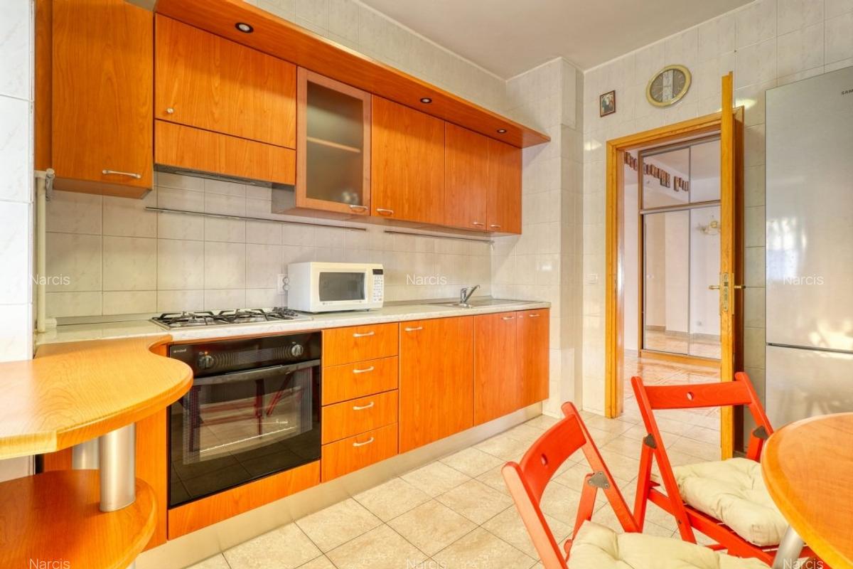 Charles de Gaulle 110 sqm:living room+1bedroom+2 bathroom+1 kitchen Porumbaru 63 - 10