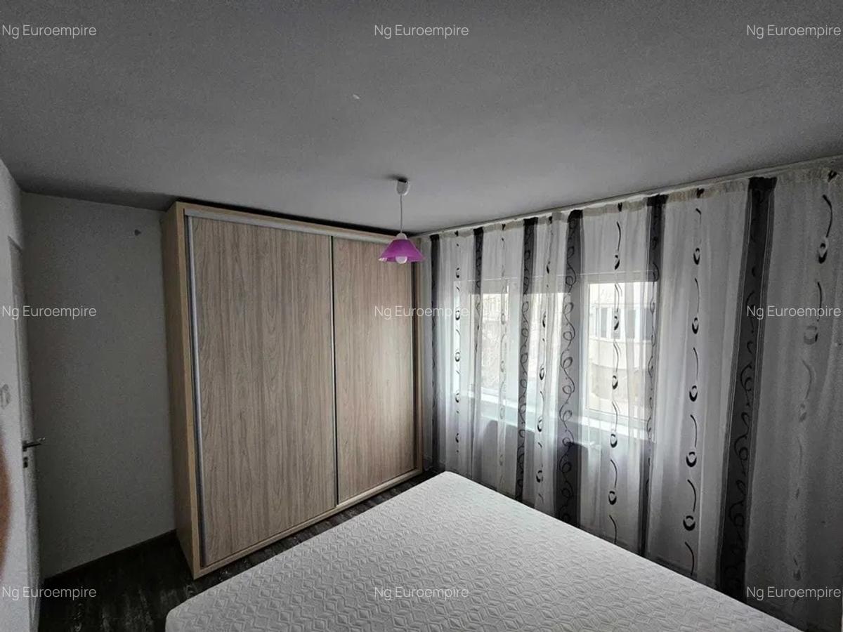 Apartament 3 camere decomandate zona Casa de Cultura - 6