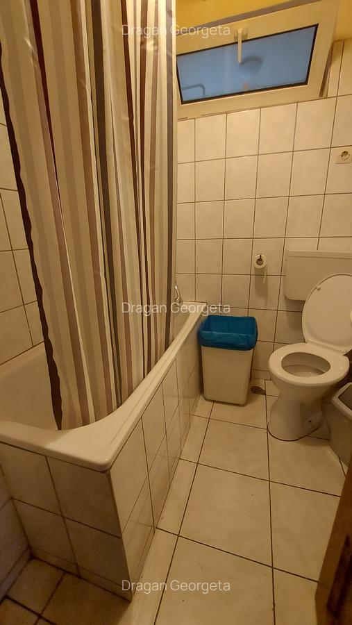 BARBU VACARESCU-LACUL TEI vila 7 camere - 18