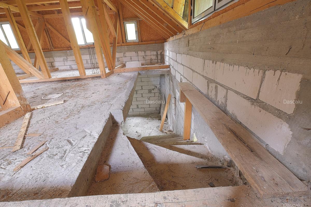 Casă cu 9 camere în Valea Popii - 15