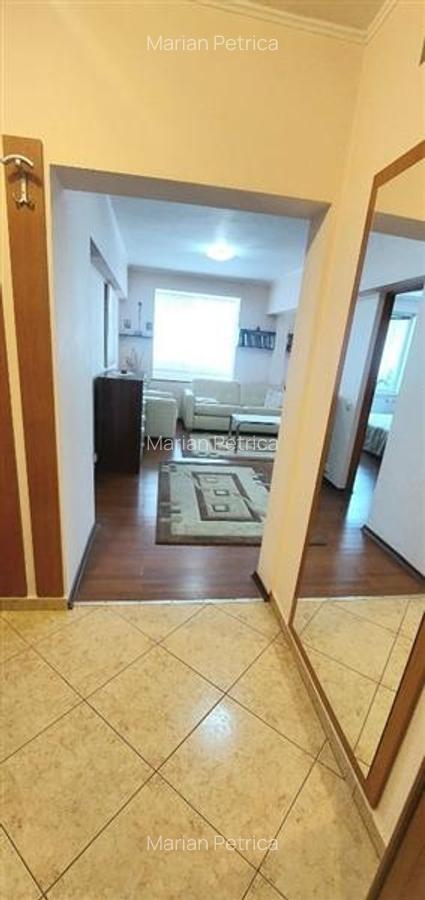 Apartament cu 3 camere decomandat în Tei - 3