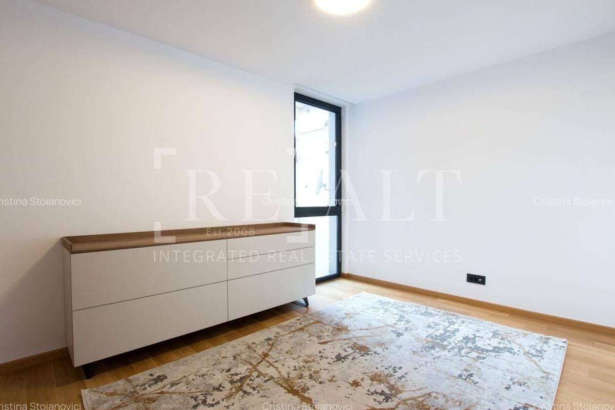 Apartament cu 4 camere semidecomandat, mobilat în Primăverii - 24