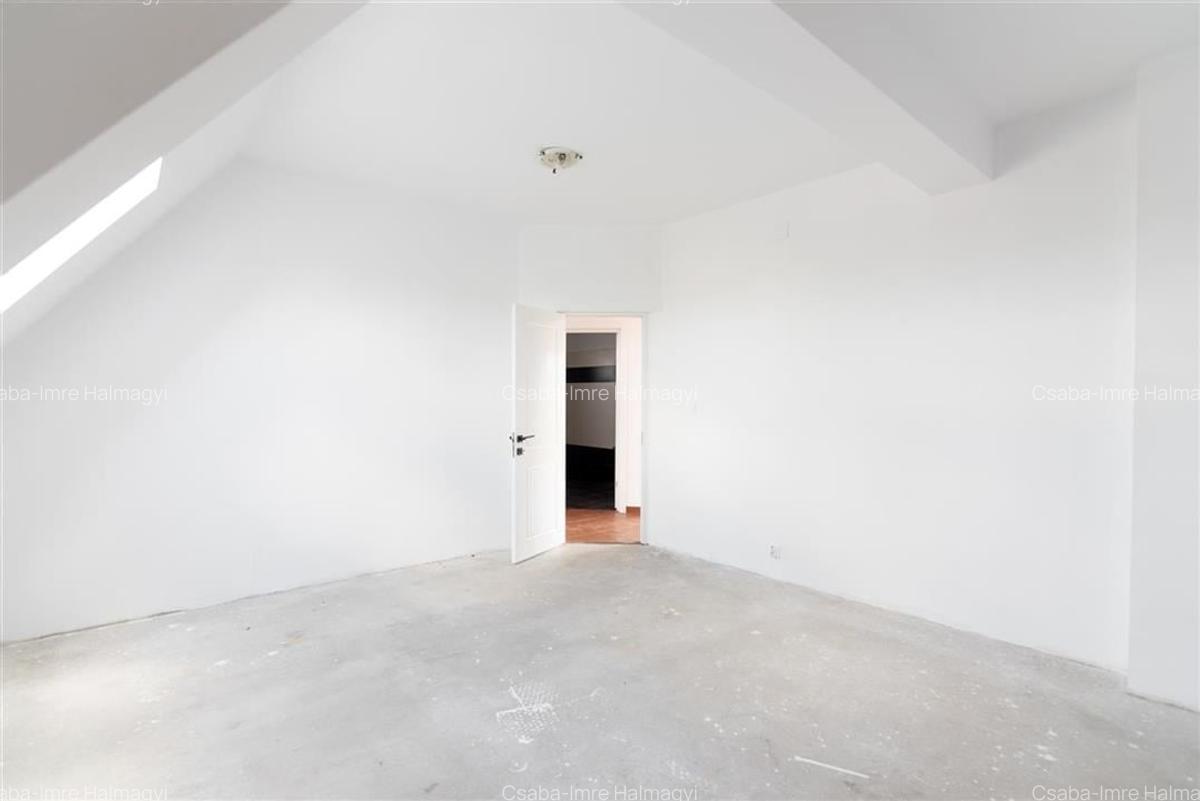 Apartament cu 3 camere decomandat în Cantemir - 15