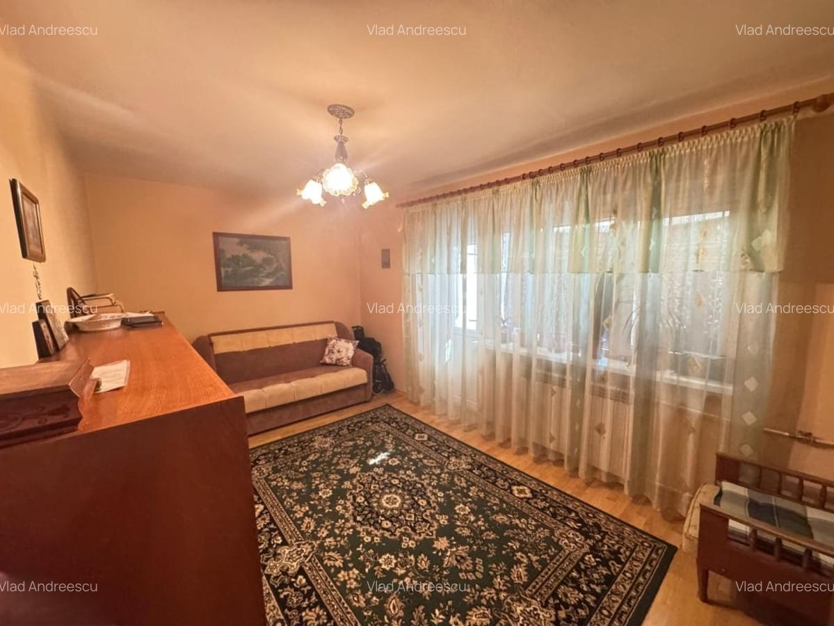 Apartament cu 3 camere central - 2
