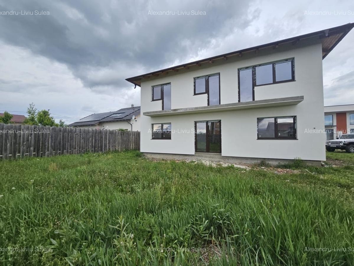 Casa individuala cu patru camere, teren 600mp, Sanpetru - 1