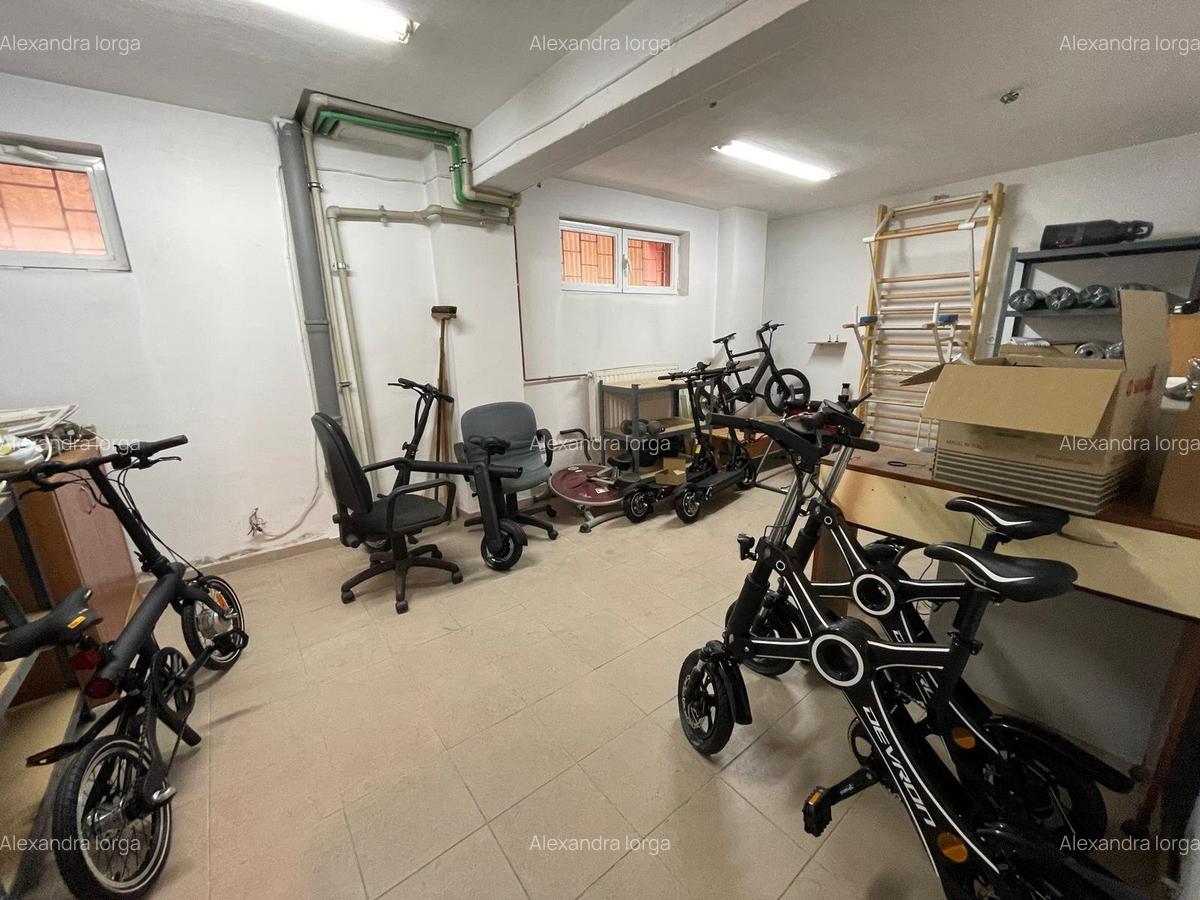 APARTAMENT IN VILĂ 5 CAMERE,4 BĂI,3 TERASE,2 LOCURI DE PARCARE,CURTE - 19