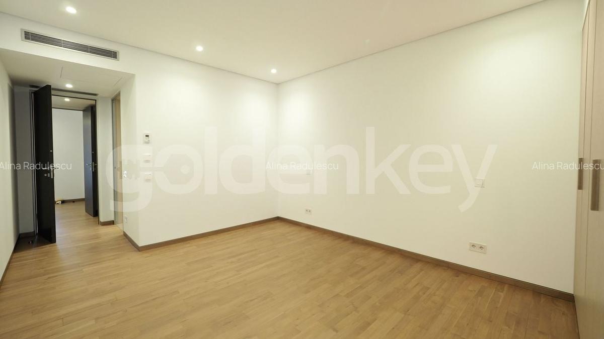 Apartament cu 5 camere semidecomandat, mobilat în Primăverii - 16