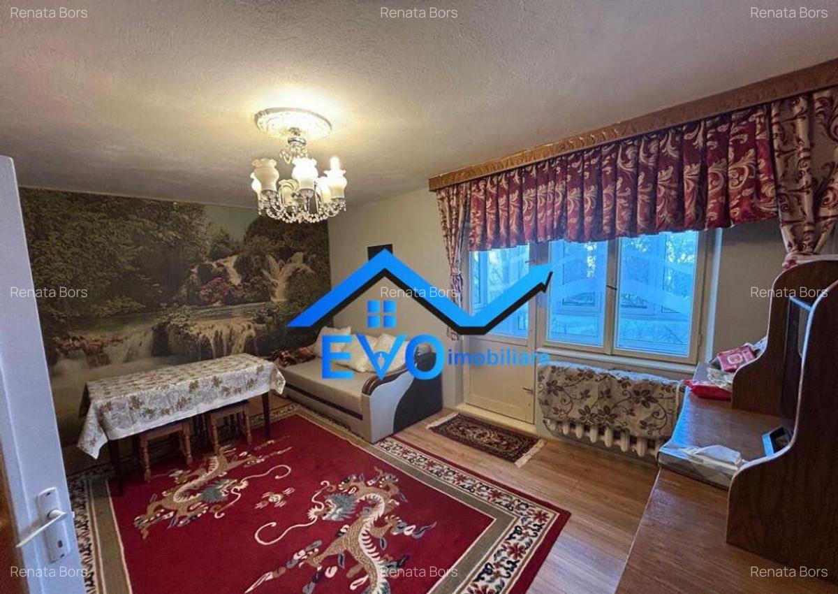 Apartament cu 3 camere, decomandat, doua bai, etajul 2, zona - 6