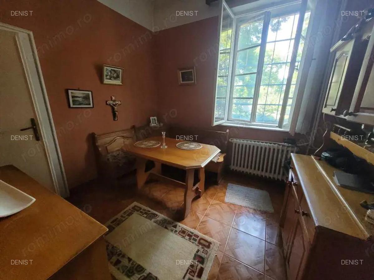 Apartament de vanzare 3 camere, Zona centrala - 7