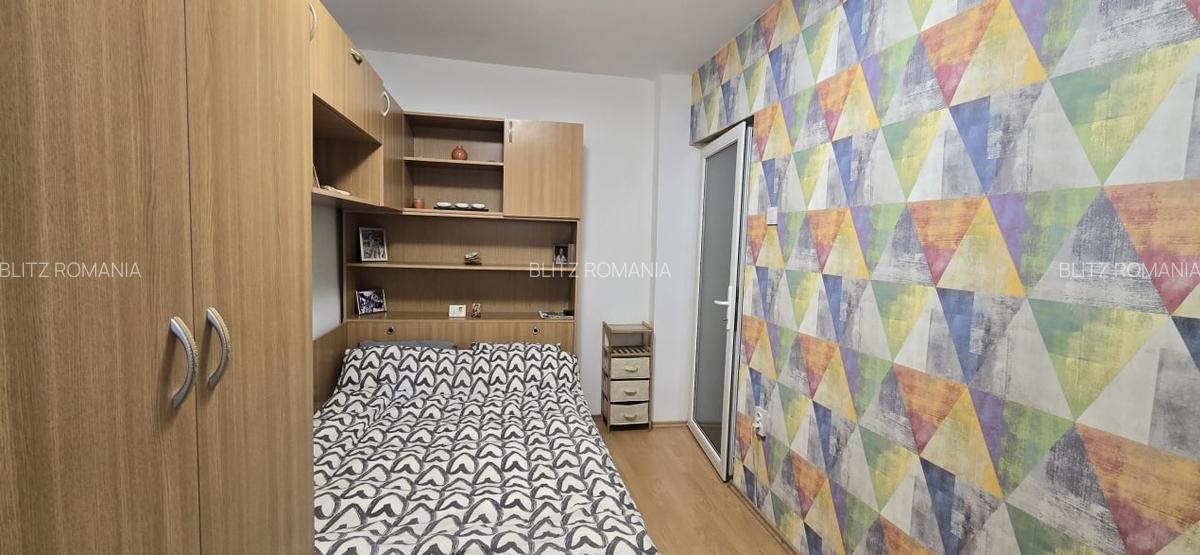 Apartament cu 3 camere, 53 mp, zona Malu Rosu - 6