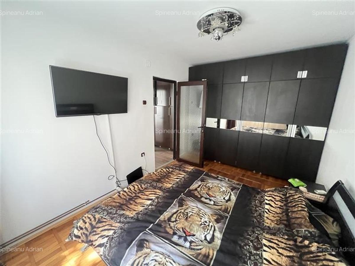 Etaj 1 , 2 camere Sagului - amenajat- centrala proprie - 3