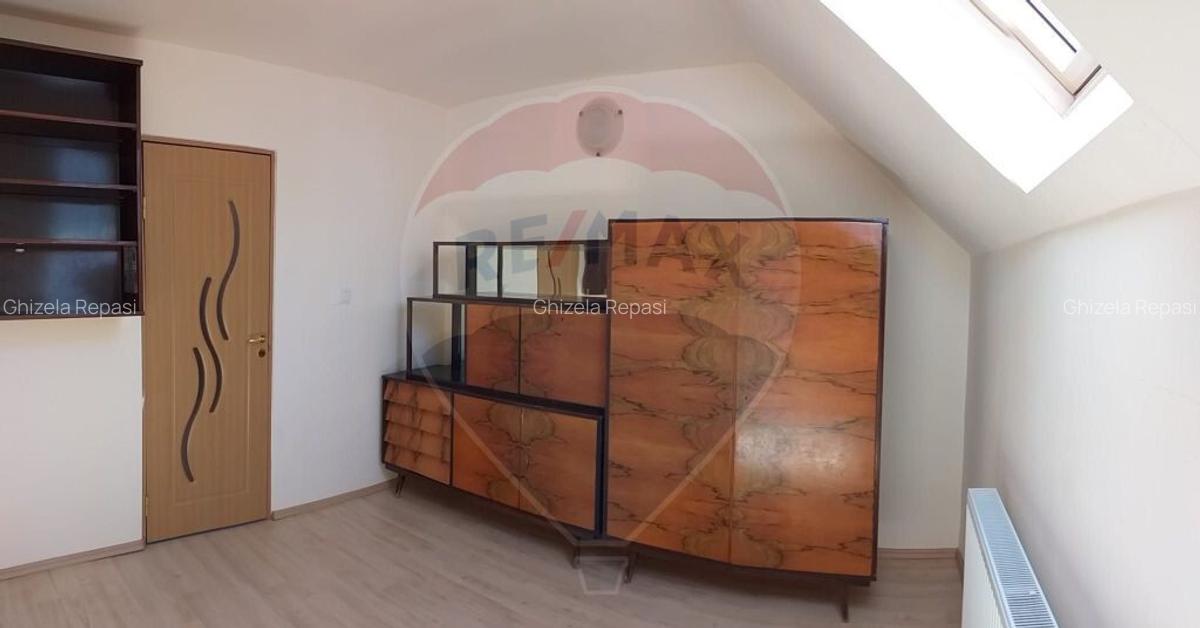 Casa / Vila cu 5 camere de vanzare - 15