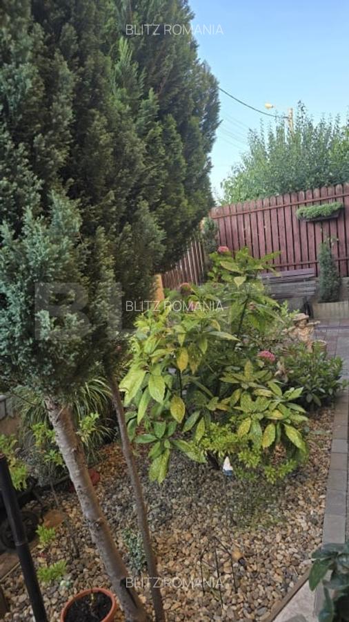 Casa de vanzare, cu 4 camere, 140 mp, teren 300 mp, zona Dara - 16