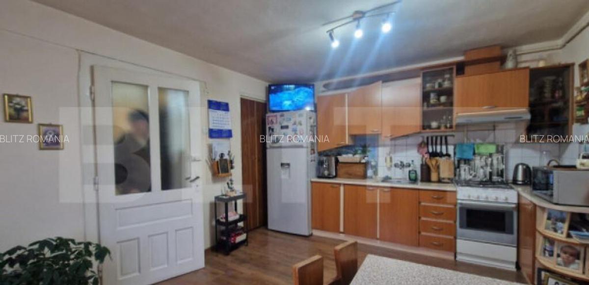 Casa Centrala -la Bulevard important ;D+P+Etaj+pod -individu - 13