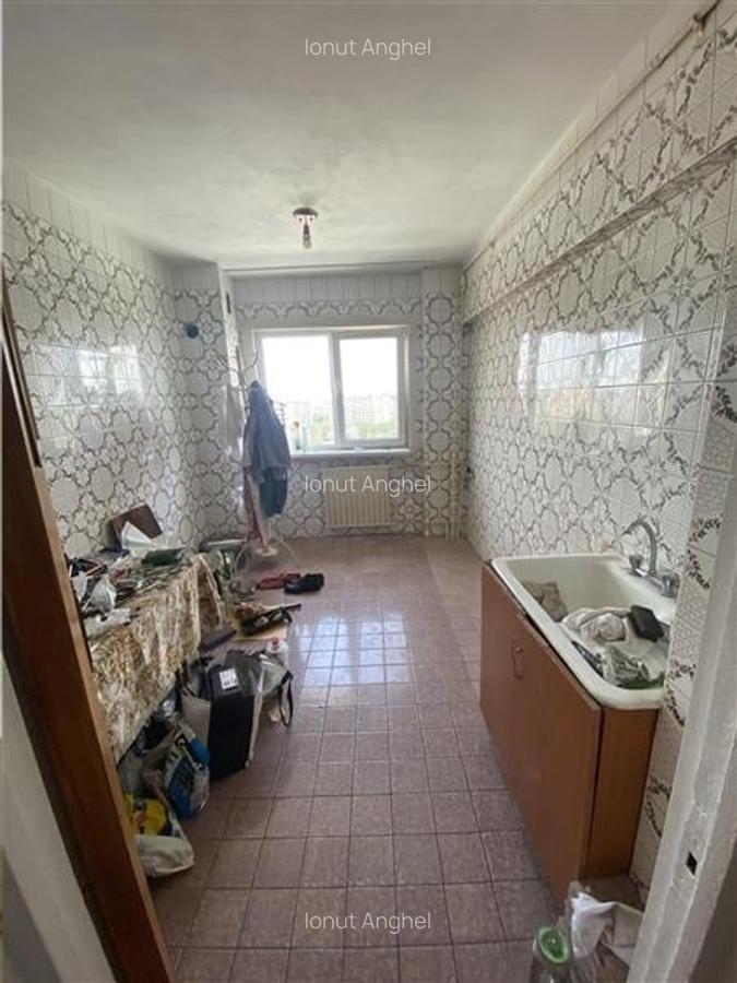 Apartament cu 3 camere decomandat în Tei - 6