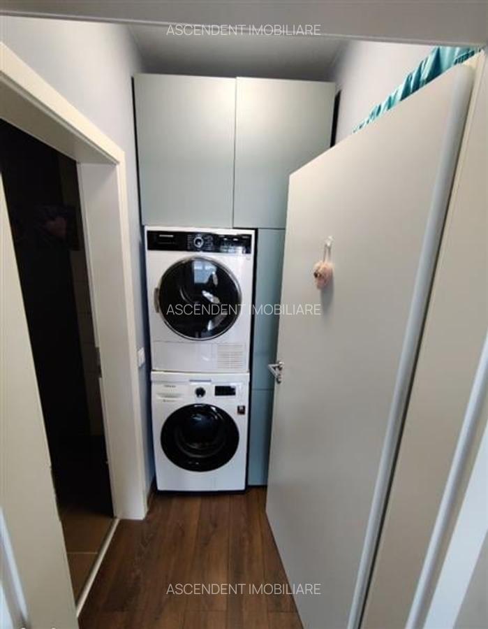 Apartament cu 3 camere decomandat în Tractorul - 17