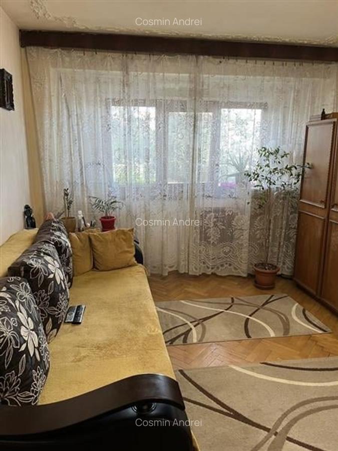 Apartament 2 camere zona Aradului etaj 1 - 2