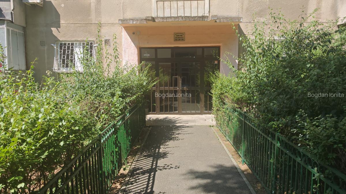 Apartament 2 Camere - Decomandat - Etaj 4/8 - Parc Sebastian - Bucuresti - 3