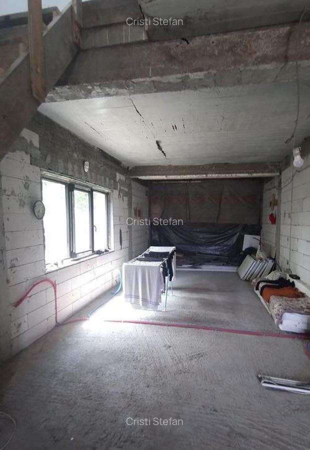 Casa placa beton intre etaje Lazu - 12